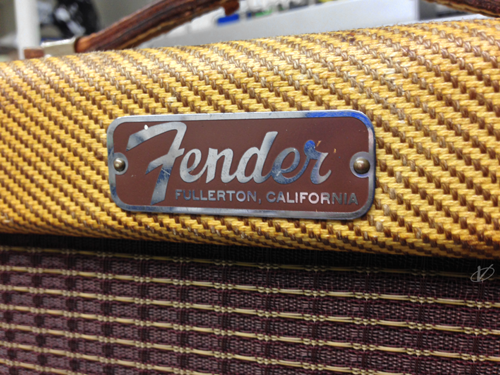 1957%20Fender%20Tweed%20Champ%20Close%20Up%20Small.png